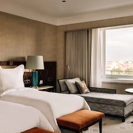 Four Seasons Hotel Ritz Lisbon-3