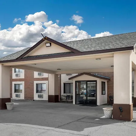 Quality Inn & Suites Ottumwa North-2