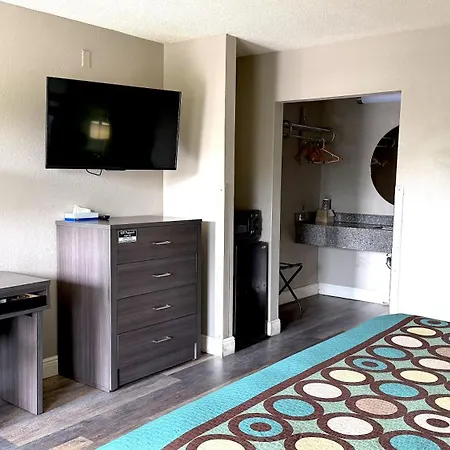 Super 8 By Wyndham Marianna I-10-2