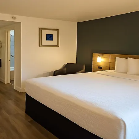 Rancho San Diego Inn & Suites-2