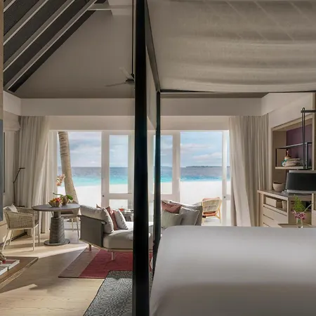 Four Seasons Resort Maldives At Landaa Giraavaru-3