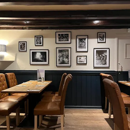 Crown And Anchor Inn-2