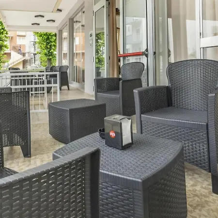 Hotel Levante Convenzionato con ACQUARIO DI CATTOLICA-2