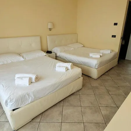 Yachting Hotel Mistral-3