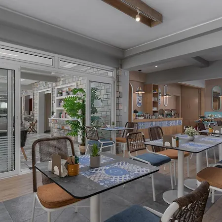 Ouzas Luxury Hotel-3