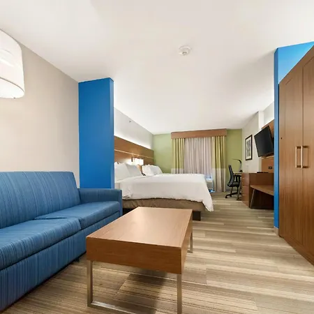 Holiday Inn Express Trincity By Ihg-3