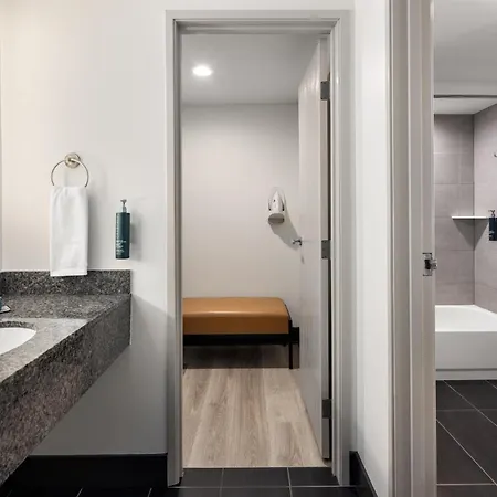 Doubletree By Hilton Racine Harbourwalk-2
