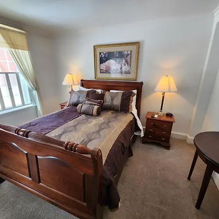 The Country Inn Of Berkeley Springs-2