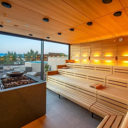 Spa&Wellness Hotel Pinia-3