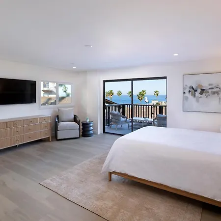 La Jolla Cove Suites-3