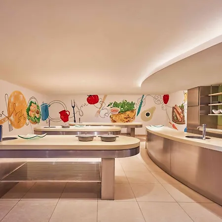 Sheraton Nha Trang Hotel & Spa-2