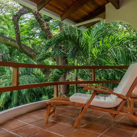 Capitan Suizo Beachfront Boutique Hotel-3