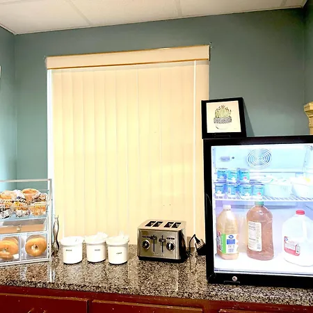 Super 8 By Wyndham Marianna I-10-3