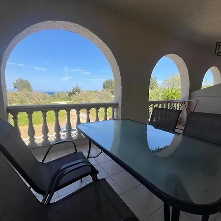 The Beach House - Apartments & Studios (Adults Only)-3