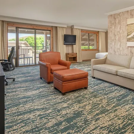 Edgewater Missoula, Tapestry Collection By Hilton-3