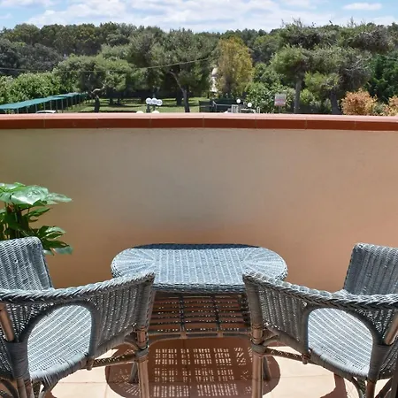Vela Club Hotel & Appartamenti-2