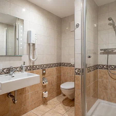 Hotel Seeburg - Adults Only-2