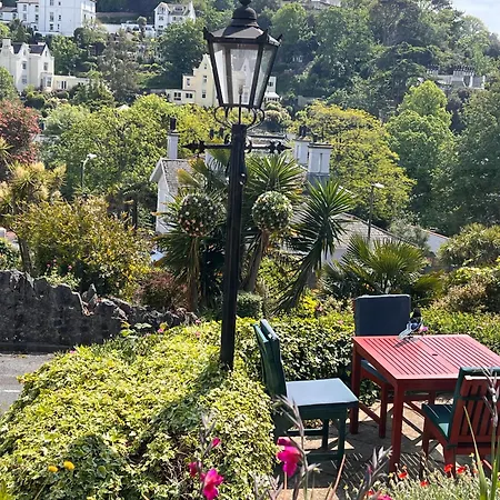 The Robin Hill-2