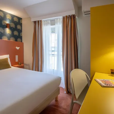 Hotel Du Midi-2