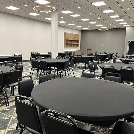 Holiday Inn Express Big Rapids By Ihg-2