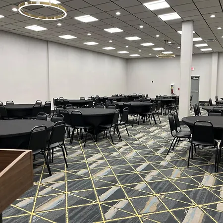 Holiday Inn Express Big Rapids By Ihg-3