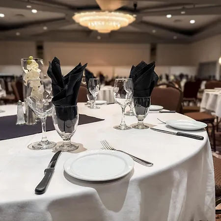 Coast Lethbridge Hotel & Conference Centre-3