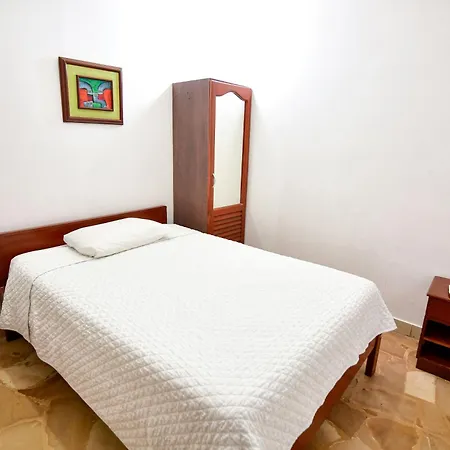 Hotel De Alborada - Cerca Del Aeropuerto-3