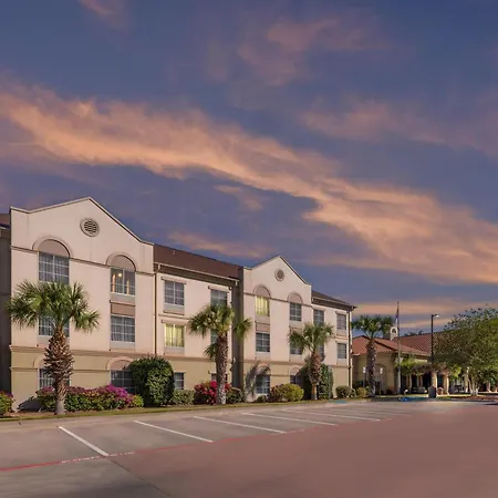 Homewood Suites Laredo At Mall Del Norte-2