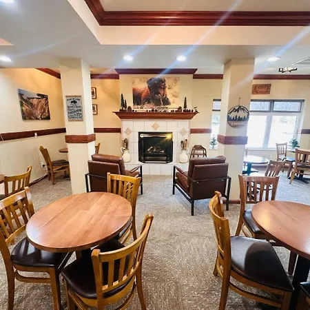 Yellowstone Lodge-3