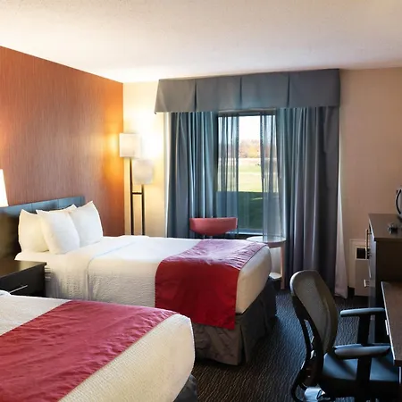 Ramada By Wyndham Trenton-3