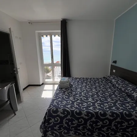 Hotel Aurora-2