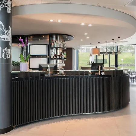 Novotel Suites Geneve Aeroport-2