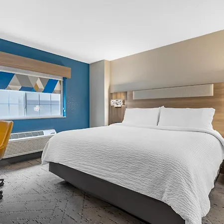 Holiday Inn Express Hotel & Suites Charlotte By Ihg-3