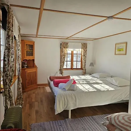 Fraegsta Haelsingegard B&B-3