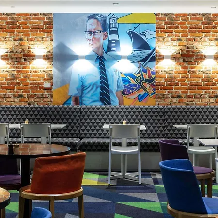 Ibis Styles Brisbane Elizabeth Street-3