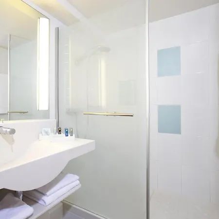 Novotel Wolverhampton City Centre-3
