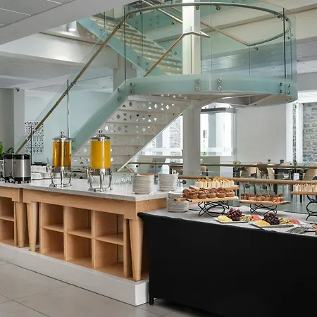 Protea Hotel By Marriott Cape Town Waterfront Breakwater Lodge-2