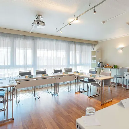 Ibis Styles Toulon Centre Port-3