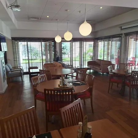 Hotel Ibis Setubal-3