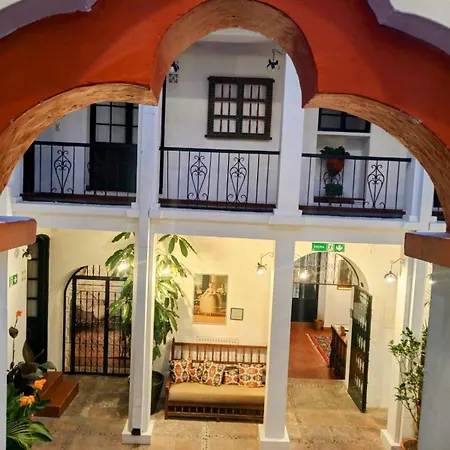 El Hotel de Su Merced-3