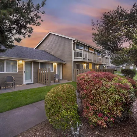 Best Western Inn At Face Rock-3
