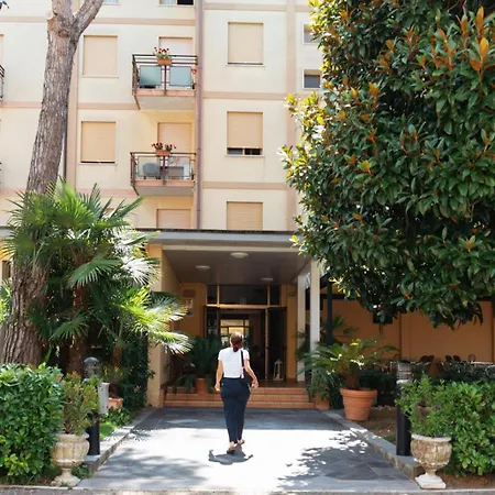 Hotel Aurora-2