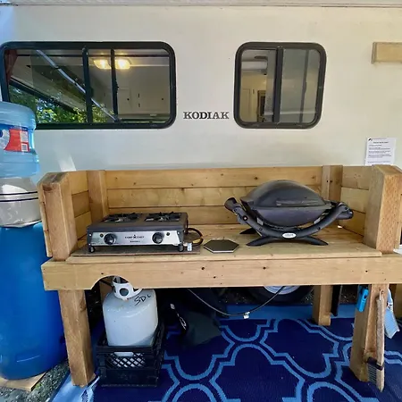 So Damn Lucky Glamping-2