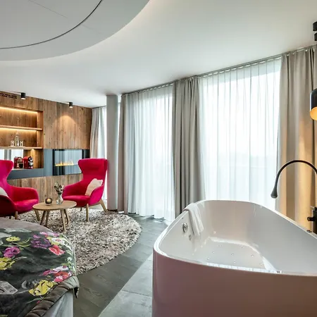 Hüttenhof - Wellnesshotel&Luxus-Bergchalets - Adults only-3