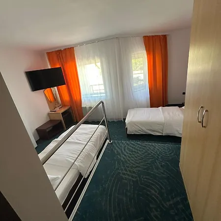 Hotel President-3