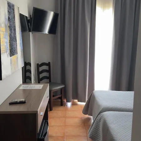 Hostal La Colonia-2