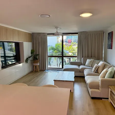 Burleigh Palms Holiday Apartments-3
