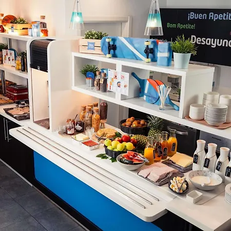 Ibis Budget Malaga Centro-3