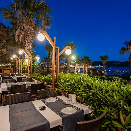 Costa Bitezhan Beach Hotel-2