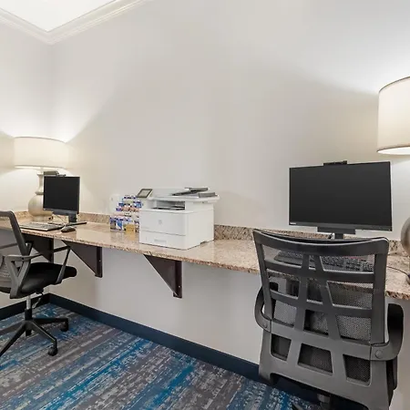 Best Western Plus Miami Airport North Hotel&Suites-3